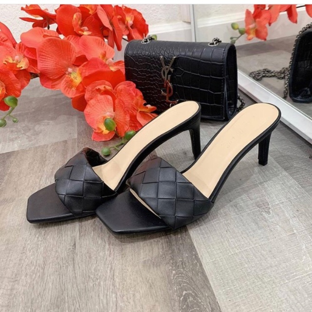 New quilted square toe heel 6.5 & 8.5 - Picture 2 of 16